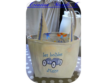 Motif de broderie appliqué roadster