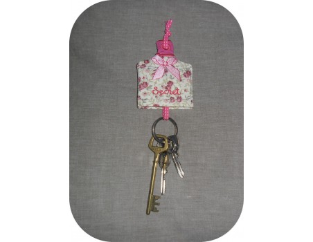 machine embroidery design  Ribbon key holder  ITH