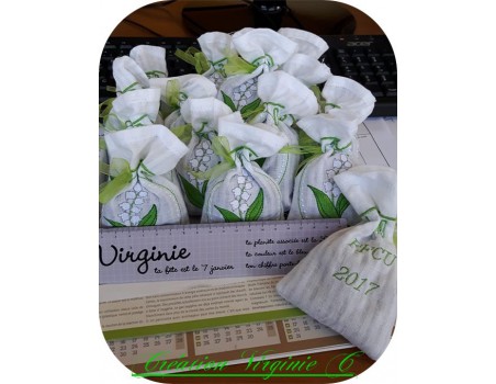 Motif de broderie machine muguet