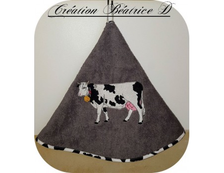 embroidery design cow bib ITH