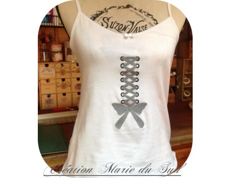 Motif de broderie machine ruban lacé