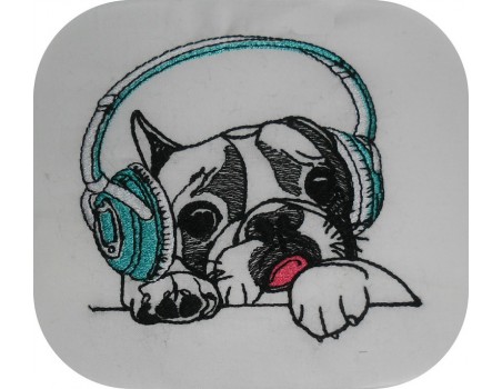 Motif de broderie machine bouledogue Français avec son casque