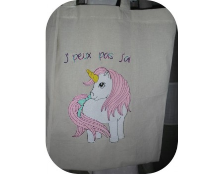 Motif de broderie machine petite  licorne