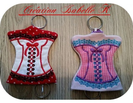 Motif de broderie machine bustier porte clé à ruban  ITH