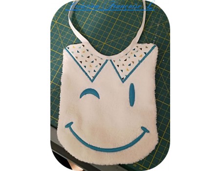 Instant download machine embroidery smiley wink