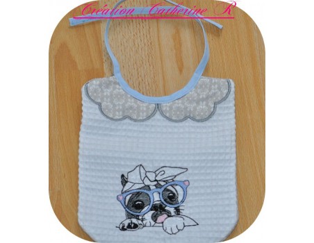 Motif de broderie machine bouledogue Français avec ses lunettes