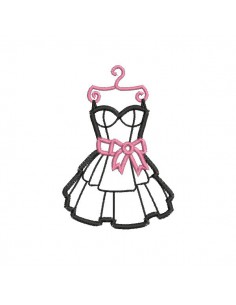 Motif de broderie machine robe noire appliquée