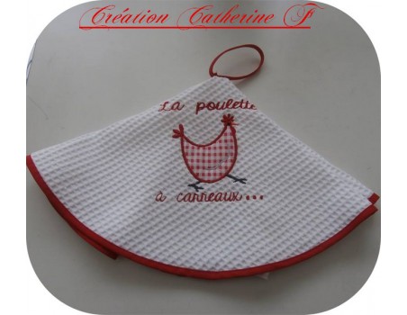 Motif de broderie machine appliqué poule à carreaux