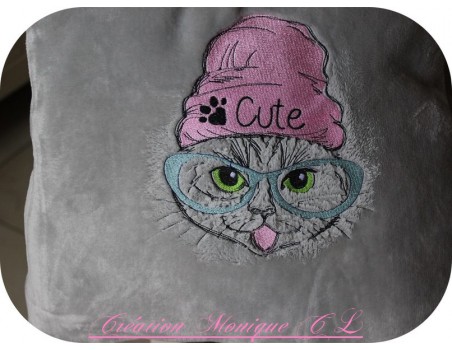 Motif de broderie machine chat cute