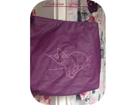 Motif de broderie machine chat qui dort