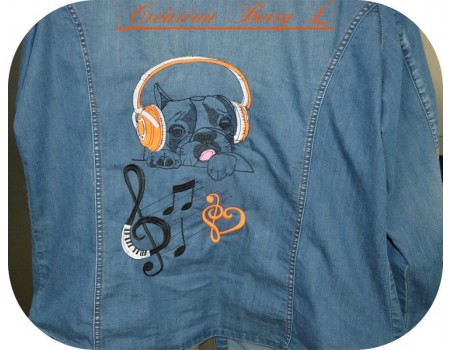 motif de broderie coeur musical