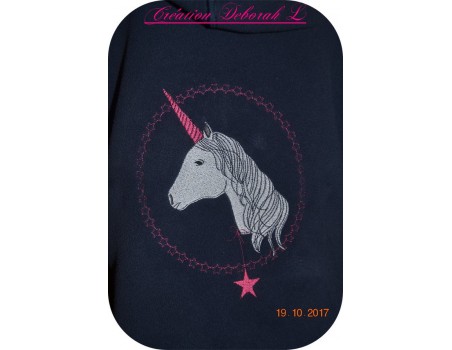 Motif de broderie machine tête de licorne étoilée