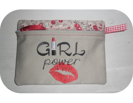 Motif de broderie machine girl power