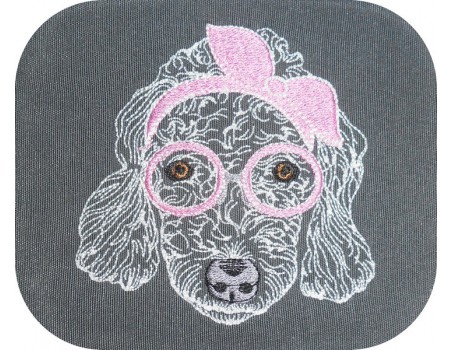 Motif de broderie machine caniche avec son foulard