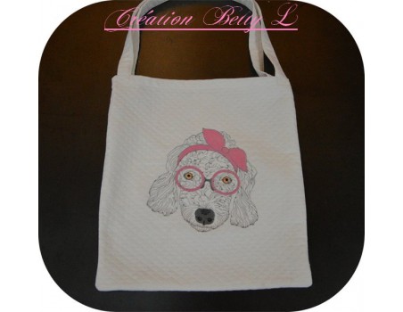 Motif de broderie machine caniche avec son foulard