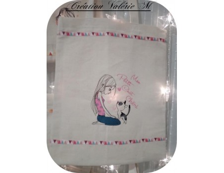 Motif de broderie machine fillette avec son chat