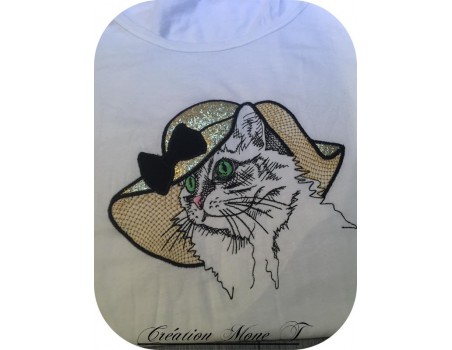 Motif de broderie machine chatte au chapeau