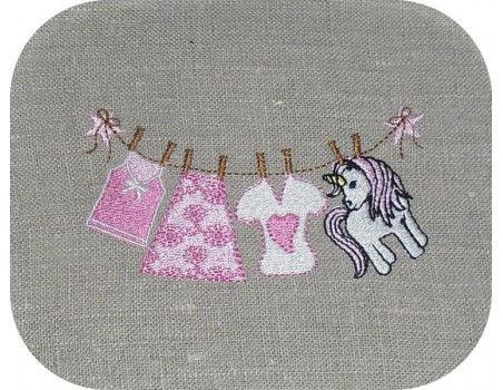 Motif de broderie machine  corde à linge fille