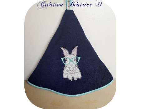 Instant download machine embroidery beret cat