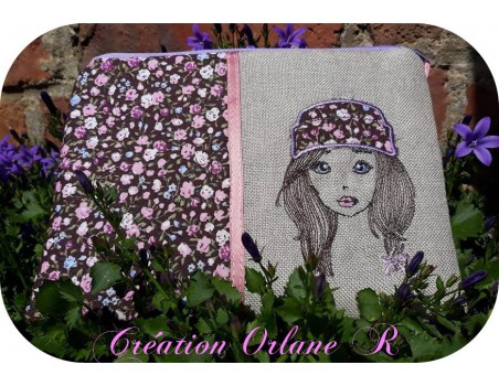 Motif de broderie machine fille avec son bonnet en mylar