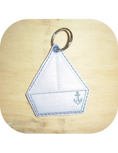 machine embroidery design boat  keychain ith