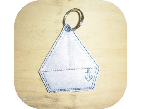 machine embroidery design boat  keychain ith