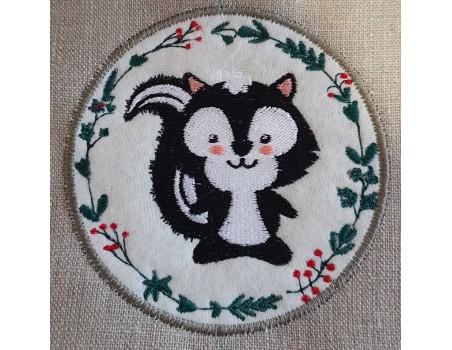 Instant download machine embroidery raccoon