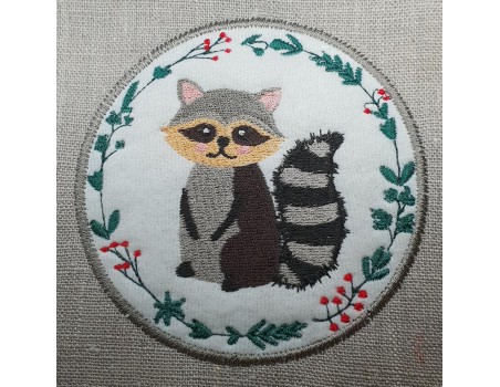 Instant download machine embroidery raccoon