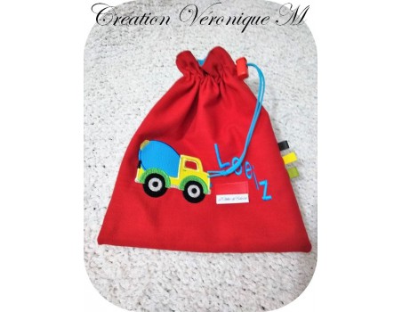 Motif de broderie appliqué camion toupie