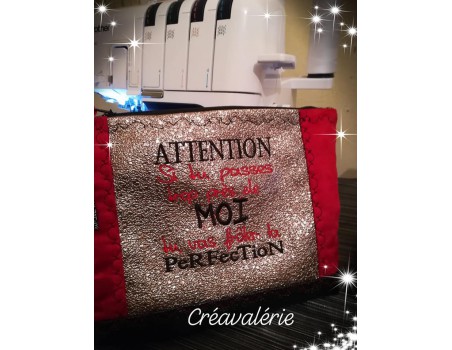 Motif de broderie machine texte humour perfection