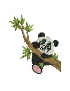 Motif de broderie machine panda sur une branche