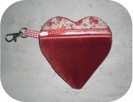 Instant download machine embroidery zip purse heart  ith