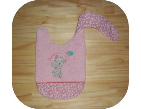 Motif de broderie machine Bavoir  hippopotame  bébé fille  ITH