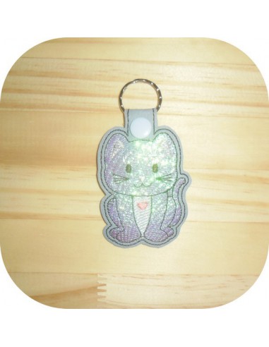 machine embroidery design owl mylar keychains ith