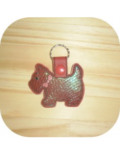 Motif de broderie machine porte clé Scottish en mylar  ITH