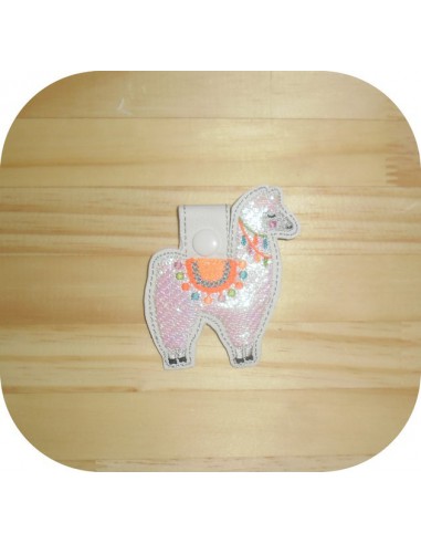 machine embroidery design flamingo mylar keychains ith