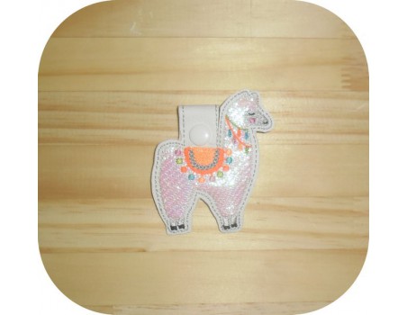 machine embroidery design flamingo mylar keychains ith