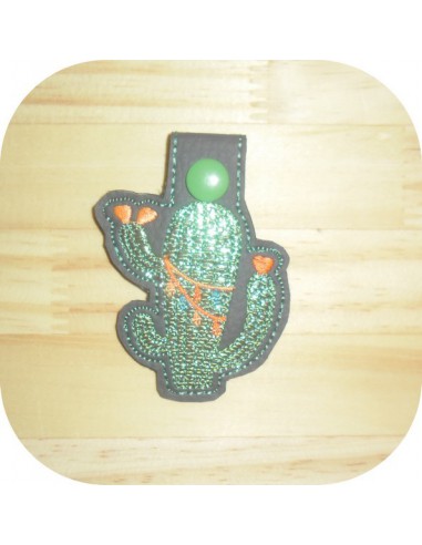 Motif de broderie machine porte clé cactus en mylar  ITH