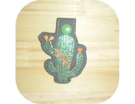 Motif de broderie machine porte clé cactus en mylar  ITH