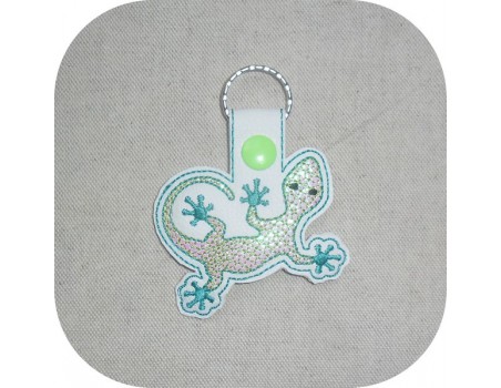 Motif de broderie machine porte clé lezard  en mylar  ITH