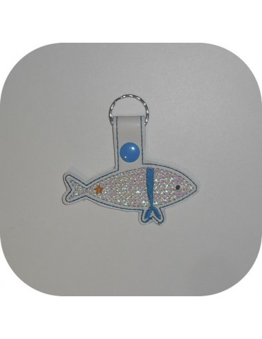 Motif de broderie machine porte clé sardine en mylar  ITH