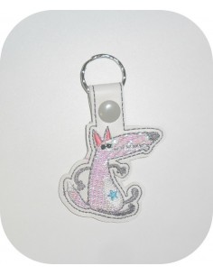 Motif de broderie machine porte clé loup en mylar  ITH