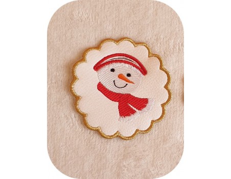 Instant dowload embroidery design  machine snowman scalloped napkin ring  ITH