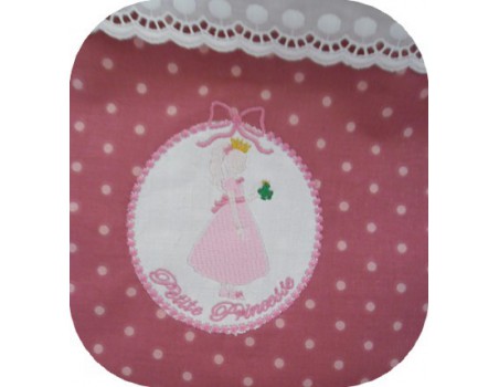 Motif de broderie petite princesse