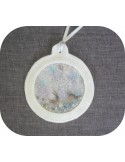 Motif de broderie machine boule de noël cerf  en mylar et en relief  ITH