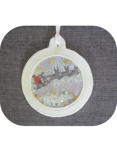 Motif de broderie machine boule de noël père Noël  en mylar et en relief  ITH