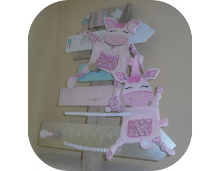 Motif de broderie machine doudou  licorne  ITH