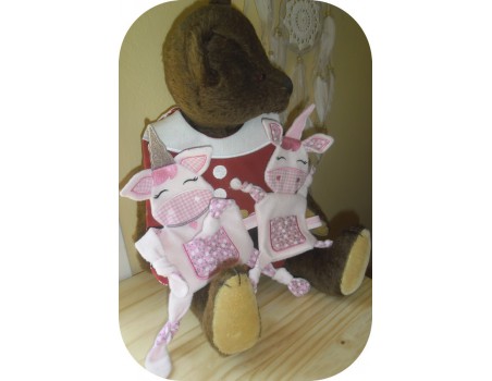 Motif de broderie machine doudou  licorne  ITH