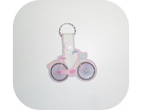 Motif de broderie machine porte clé vélo en mylar  ITH