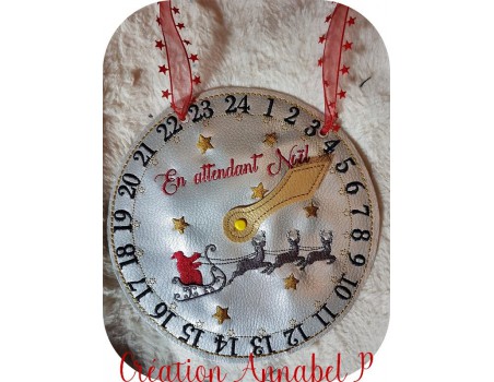 motif de broderie machine horloge en attendant Noël  ITH